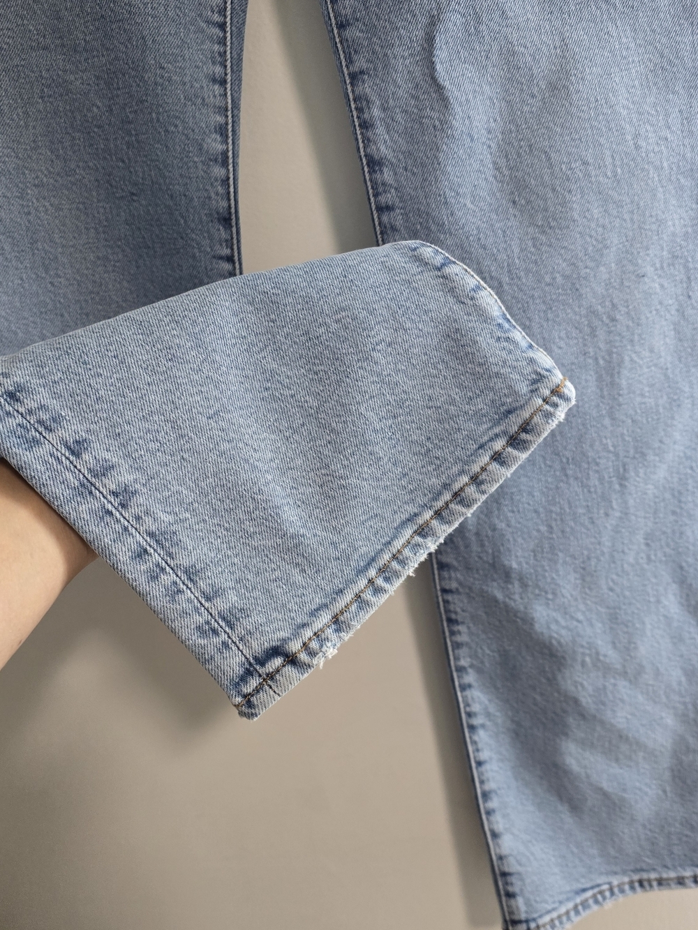 Frame Denim The Ruler High-Rise Slim-Leg Jeans in Mid Denim - Picture 5 of 11
